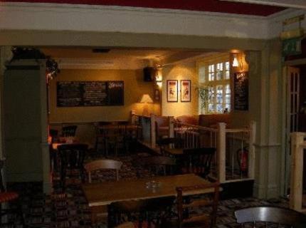 The Cranley Hotel Cranleigh Εξωτερικό φωτογραφία