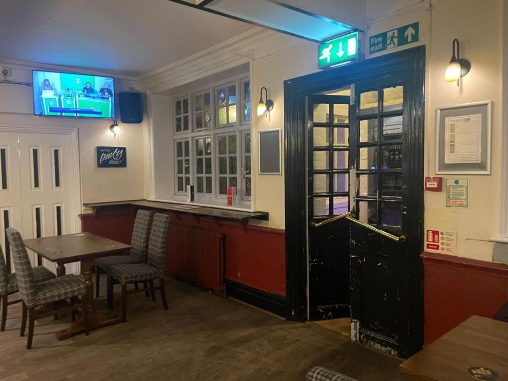 The Cranley Hotel Cranleigh Εξωτερικό φωτογραφία