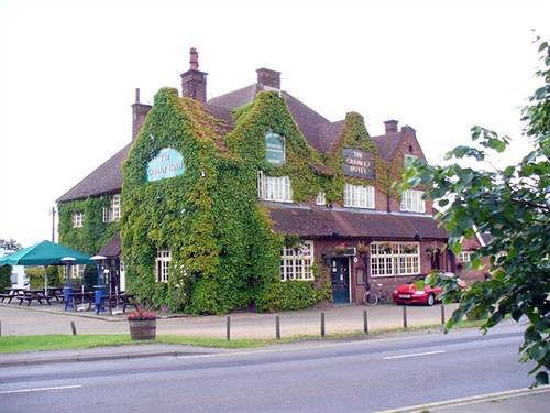The Cranley Hotel Cranleigh Εξωτερικό φωτογραφία