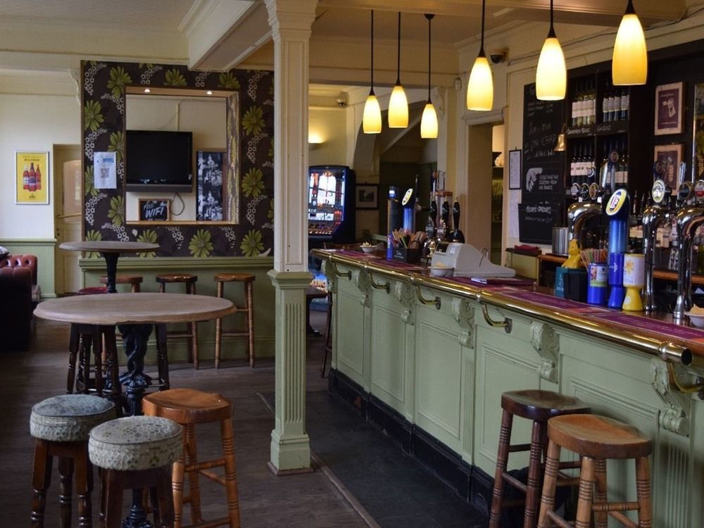The Cranley Hotel Cranleigh Εξωτερικό φωτογραφία